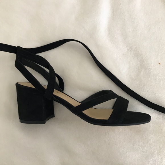 tie up heels - Picture 2 of 3